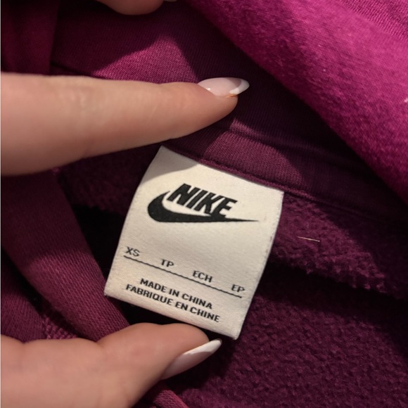 Extra small purple pinkish nike hoodie - Picture 3 of 4